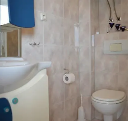 Vese Apartman *