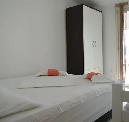 Vese Apartman *