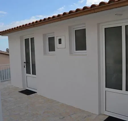 Vese Apartman *
